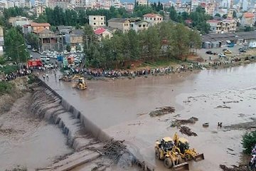 سیل تالش، خسارتی به زیرساختهای راه و شهرسازی وارد نکرده است سیل تالش