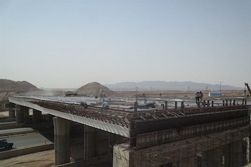 پرداخت كل سهم مشاركت دولت در احداث آزادراه جنوبی تهران / آزادراه تا پایان سال زیر بار ترافیک میرود/ آزادراه جنوبی تهران گلوگاه ترافیکی کریدور شرق به غرب آزادراه جنوبی تهران