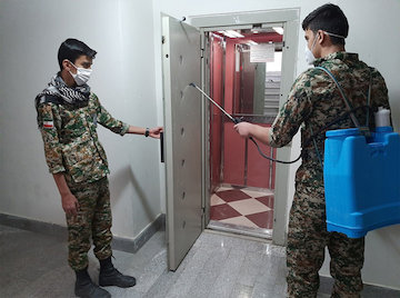 طرح ضدعفونی و گندزدایی مسکن های مهر گلبهار در حال اجرا است سمپاشي