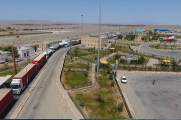 تپش تند نبض صادرات در پایانه های مرزی سیستان و بلوچستان
 س و ب - پایانه مرزی میرجاوه (2).jpg