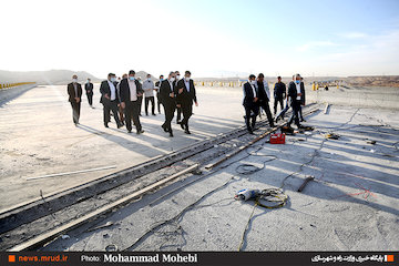 بازدید وزیر راه و شهرسازی از مراحل اتمام پروژه آزادراه غدیر(کنارگذر جنوبی تهران)