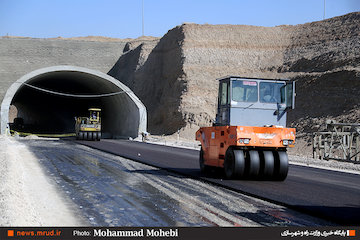 آزادراه غدیر نقش بسزایی در توسعه مناسبات حمل و نقلی کشورهای منطقه خواهد داشت بازدید وزیر راه و شهرسازی از مراحل اتمام پروژه آزادراه غدیر(کنارگذر جنوبی تهران)