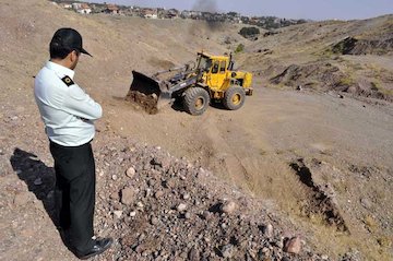 باز پس گيري  ۴۵ هزار و ۵۰۰ مترمربع از اراضي ملي در شهرستان طرقبه شانديز kam hajm.jpg