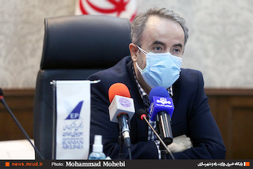 درخواست ایرلاینها از نمایندگان مجلس جهت حذف ۵ عوارض غیرمرتبط/ فقدان وجاهت عوارضها از نظر ایکائو/ عوارضهای مازاد باعث افزایش نرخ بلیت میشوند برگزاری نشست خبری انجمن ایرلاین های کشور با اصحاب رسانه