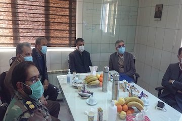 حضور  وزیر راه و شهرسازی در منطقه صنعتی کمرد/ بازدید وزیر از مرکز تحقیقات پیریماتهای پژوهشگاه رویان بازدید