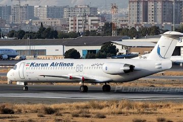 نقص فنی در ارابه فرود هواپيمای شرکت هواپيمايی کارون علت بسته شدن باند فرودگاه مهرآباد هواپیما