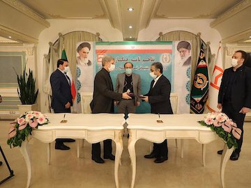 تفاهمنامه بانک مسکن و وزارت دفاع براى مسكن ملى كاركنان نيروهاى مسلح امضا شد/اختصاص٢ هزار و ۵۰۰ میلیارد تومان اعتبار براى پرداخت تسهیلات به ۴۱ هزار نفر متقاضى مسكن ملى تفاهم نامه