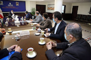 دیدار استاندار و جمعی از مسئولان دستگاه‌های اجرایی استان قزوین با وزیر راه و شهرسازی