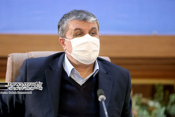 وجود ۲۵ پایانه مرزی فعال در ایران /۶۰ درصد روابط تجاری کشور از طریق این پایانهها/ سرمایهگذاری ۲۰ هزار میلیارد تومانی بخش خصوصی در بنادر کشور در سالهای اخیر/ ۱۰۰۰ کیلومتر تا پایان دولت به آزادراههای کشور اضافه میشود نشست مشترک اعضای کمیسیون عمران مجلس با وزیر راه و شهرسازی