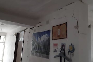 بروز ترکهای جزئی در بافتهای مسکونی روستایی فاقد شناژ در پی زلزله امروز کهنوج/  زلزله هیچگونه تلفات جانی نداشته است زلزله سى سخت