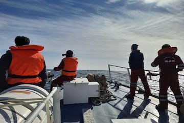 انجام بیش از ۱۰۰ عملیات جستوجو، نجات دریایی و شرایط اضطرار/ارائه خدمت از گستره آبی خلیج فارس تادریای عمان  جست و جو و نجات دریایی