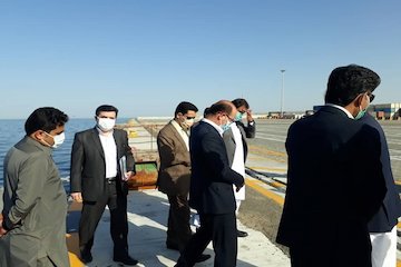 بازدید معاون وزیر راه و شهرسازی از مراحل ساخت محورهای منتهی به چابهار/ بررسی طرحهای توسعهای و لجستیکی بندر چابهار بازدید