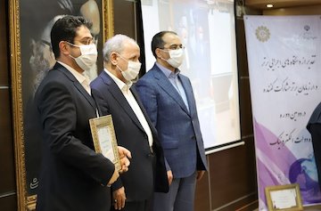 دومین جایزه دولت الکترونیک به وزارت راه و شهرسازی رسید/ارایه خدمات الکترونیکی از طریق سامانه مدیریت ارتباط شهروندی و سامانه جامع نظارت عالیه  مانی فر