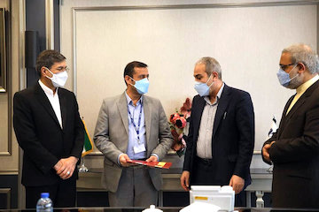 برگزاری جلسه معارفه سرپرست جدید هسته گزینش هواپیمایی هما/ تأکید هیات مرکزی گزینش وزارت راه و شهرسازی در انتخاب افراد شایسته و متعهد جلسه معارفه سرپرست جدید هسته گزینش هواپیمایی هما