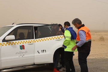 امدادرسانی به سه شهروند توسط اکیپهای گشت راهداری استان اصفهان+تصاویر امدادرسانی در اصفهان