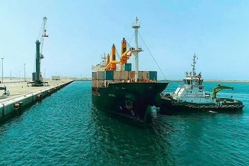 علاقه سرمایهگذاران خارجی به سرمایهگذارى در بنادر ایران/ رشد ۱۸ درصدی سوخت رسانی به کشتیها از بندر خلیج فارس در سه ماه نخست امسال/ افزایش صددرصدی تخلیه و بارگیری در بنادر چابهار بندر چابهار