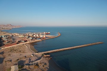 تداوم بازدیدها در ایام تعطیلات نوروز با بازرسی از ۲۰۰ سازه دریایی از شرق تاغرب استان/ شناسایی و تشکیل پرونده برای دوسازه غیر مجاز دریایی اسکله