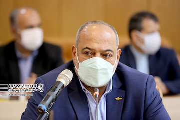 درخواست از شرکتهای هواپیمایی برای برقراری پروازهای داخلی در فرودگاه امام خمینی (ره) دیدار مدیران شرکتهای هواپیمایی با وزیر راه و شهرسازی