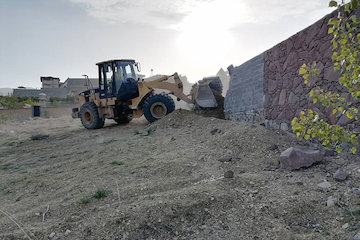 رفع تعرض از ۲۱۳ هکتار اراضی دولتی/ تکمیل و احداث ۶۵ پروژه بیمارستانی از سال ۹۲ تا ۹۹/ ممنوعیت خرید و فروش امتیار مسکن ملی/ آغاز عملیات احداث مسکن ۱۰ هزار واحدی در بندرعباس رفع تصرف ۵ هزار متر از پلاک مهرآباد دماوند