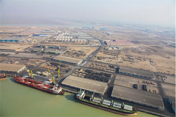 احداث اسکله گردشگری وانعقاد قراداد پایانه مکانیزه مواد معدنی بندر امام در دستور کار/ بازنگری در قراردادهای سرمایه گذاری در سال جاری/ افزایش نرمهای تخلیه و بارگیری در عملیات بندری بنادر