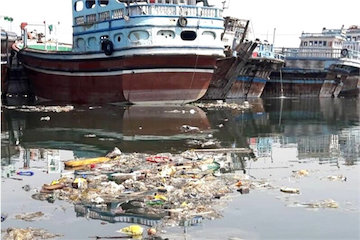 خور بندر گناوه بوشهر؛ روزانه پاکسازی میشود/ وجود ۲۸ شناور نیمه مغروق در بندر گناوه بندر گناوه