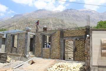 بازسازی واحدهای زلزلهزده سیسخت تا قبل از آغاز فصل سرما به اتمام میرسد بازسازی سی سخت