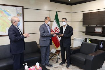 گرامیداشت روز ارتباطات و روابط عمومی در راه و شهرسازی زنجان  بیات منش - زنجان - روابط عمومی.jpg