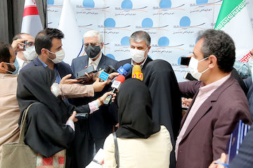 افزایش ظرفیت فرودگاههای کشور به ۵۷ میلیون مسافر در سال در دولت تدبیر و امید/ ظرفیت فرودگاهها تا پایان سال به ۱۰ میلیون نفر افزایش مییابد امضای تفاهمنامه تامین مالی احداث ترمینال جدید فرودگاه امام خمینی (ره) با حضور وزیر راه و شهرسازی