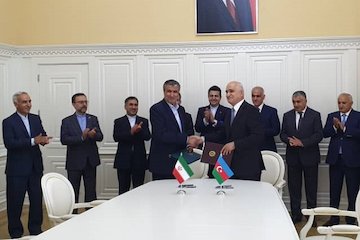 تفاهمنامه ساخت پل آستاراچای بین ایران و جمهوری آذربایجان به امضا رسید/ مشارکت ۵۰ درصدی هر دو کشور برای ساخت این پل در ۱۲ ماه
 مراسم