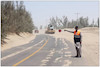 ماسه روبی محورهای مواصلاتی حوزه سیستان بصورت شبانه روزی توسط راهداران پرتلاش ادارات حوزه سیستان