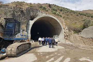 بازدید وزیر راه و شهرسازی از تونل منجیل-رودبار و راه‌آهن کاسپین در سفر به استان گیلان
