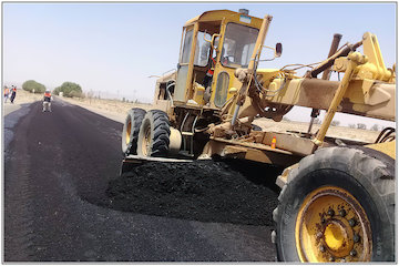 روکش آسفالت محور روستایی گوهر کوه به اسکل آباد شهرستان خاش توسط راهداران اکیپ تفتان به طول ۱۲ کیلومتر