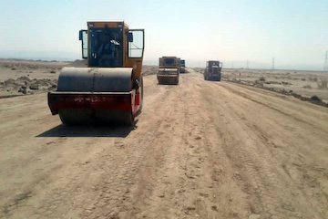 بازدید مدیر کل راه و شهرسازی سیستان و بلوچستان از روند احداث قطعه پنج بزرگراه زابل- زاهدان