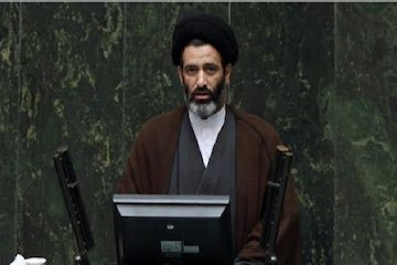 تاکید بر رفع مشکلات راههای روستایی/ تولید ۴ میلیون مسکن طی ۴ سال آینده/ اهمیت توسعه خطوط ریلی و هوایی جواد حسینی کیا
