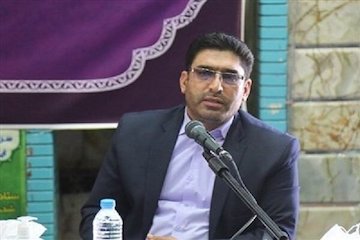 قاسمی اطلاعات و توانمندیهای خوبی برای ارتقای جایگاه وزارت راه و شهرسازی دارد علی آذری