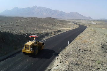 ۱۶ کیلومتر پروژه راهسازی در استان قزوین اجرایی شده است آغاز عملیات روکش آسفالت محور مهرستان- سرباز به طول ۱۲ کیلومتر توسط اکیپ راهداری رسالت