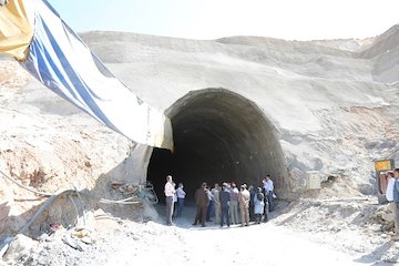 بازدید خبرنگاران چهارمحال و بختیاری از پروژه راه آهن استان بایدید خبرنگاران از راه آهن 4.jpg