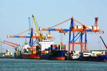 خارج سازی ۶ فروند مغروقه در آبراه اروند و خورموسی/ افزایش  دو برابری ظرفیت اسمی در بندر خرمشهر بندر خرمشهر