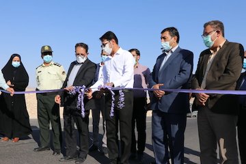 آیین کلنگ زنی و بهره برداری از پروژه راهسازی در هفته دولت در حوزه استحفاظی اداره کل راه و شهرسازی لارستان
 پروژه های هفته دولت