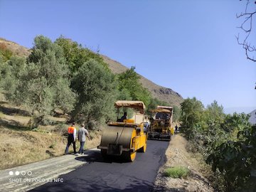 بهسازی و روکش آسفالت ۱۱ کیلومتر از راههای روستایی استان زنجان راه روستایی طارم- زنجان