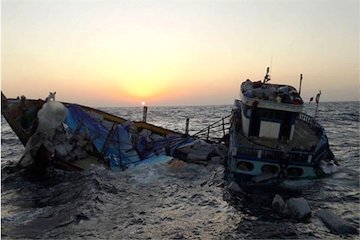 صنعت کشتیسازی و تعمیر کشتی از صنایع پردرآمد اما مهجور ایران است/ کمبود تخصیص ارز و تحریمها از مشکلات جدی در حمل و نقل دریایی است غرق شدن كشتی-جزیره سیری