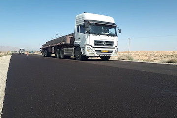 روکش آسفالت حفاظتی ۲۷۰ کیلومتر از جادههای خراسان جنوبی روکش - خراسان جنوبی ر-2.jpg