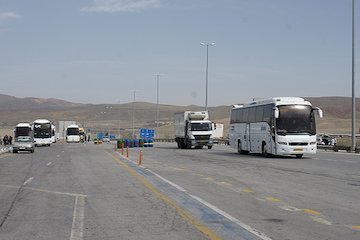 ثبت بیش از ۲ میلیون و ۶۰۰ هزار  تردد در محورهای مواصلاتی استان سمنان در تعطیلات پایانی ماه صفر  تردد (محورهای آذرشرقی ).JPG