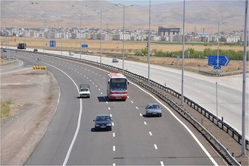 افزایش ۴ درصدی تردد در محورهای برونشهری
 تردد خودرو