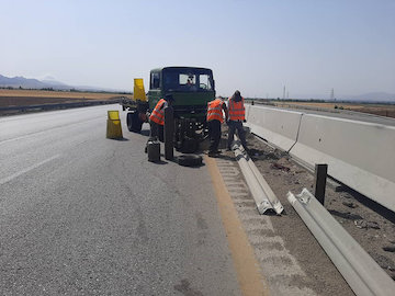 ۳۳۰ میلیارد تومان قرارداد جاری در حوزه راه زنجان منعقد شد نصب بلوک مفصلی - زنجان