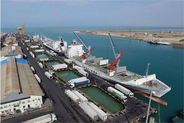 گره ترافیکی کامیونها در بندر بوشهر برطرف شد بندر بوشهر