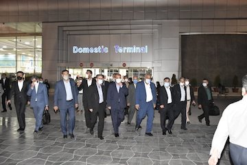 وزير راه و شهرسازی وارد شیراز شد سفر وزیر به استان فارس