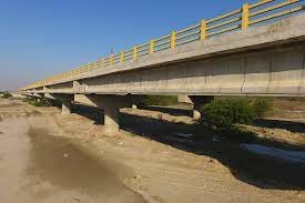 تنقیه و لایروبی قریب به ۱۲۰۰ دستگاه پل در سطح راه های استان هرمزگان از ابتدای سال جاری