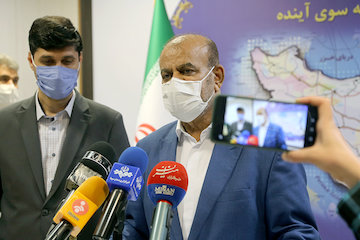 اتصال خط ریلی به بندر لاذقیه در دستور کار دولت است/ساخت دومیلیون مسکن در سال اول جهش تولید آغاز می شود مراسم تکریم و معارفه مدیران عامل پیشین و جدید راهآهن با حضور وزیر راه و شهرسازی