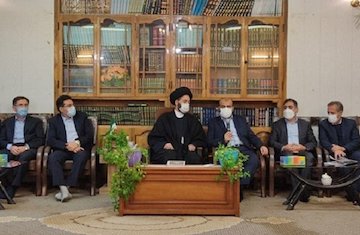 آمادگی احداث راه آهن اردبیل به پارسآباد با مشارکت بخش خصوصی دیدار رستم قاسمی با امام جمعه اردبیل